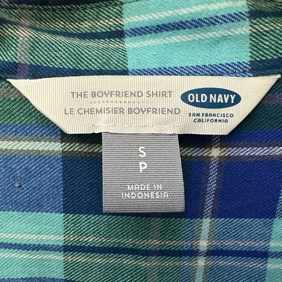 NWT Women’s Plaid Button Down Shirt - Picture 3 of 4